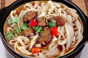 砂锅面